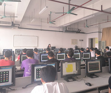  廣東科貿(mào)學(xué)子來藍(lán)鷗實訓(xùn)UI課程