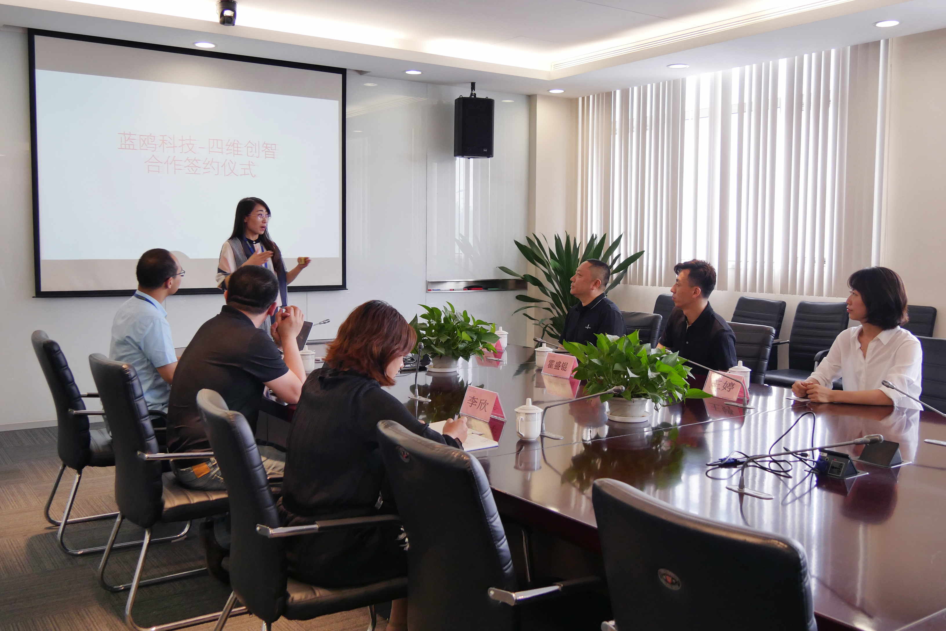 1527574999445665.jpg 1527574999445665.jpg