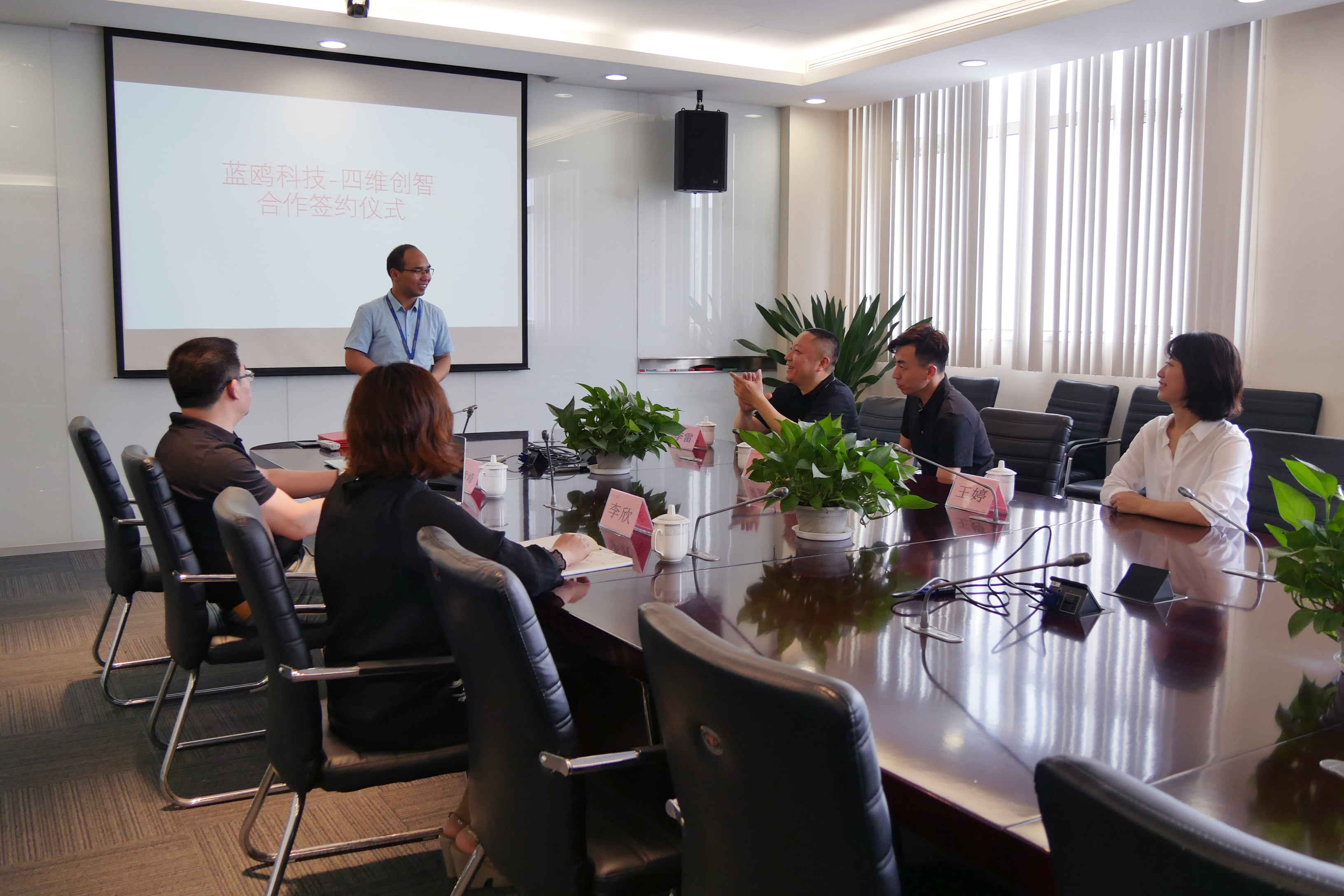 1527575856866786.jpg 1527575856866786.jpg