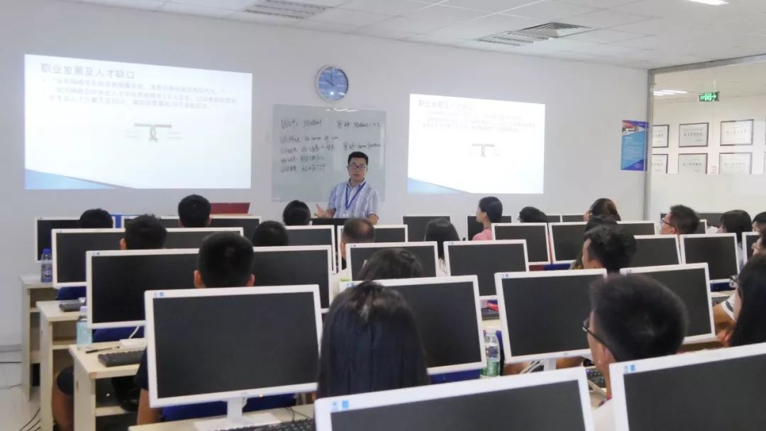 1534126834969503.jpg 1534126834969503.jpg